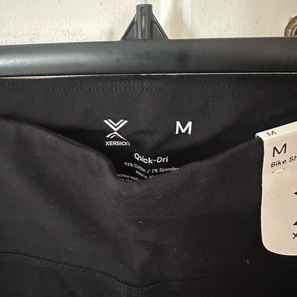 XERSION MID-RISE FITTED BIKE SHORT: BLACK: NWT: SZ M - Picture 2 of 5